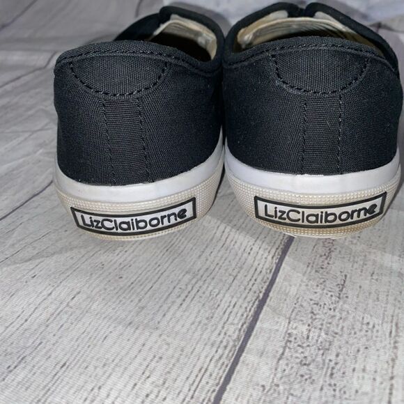 Liz Claiborne slip on canvas shoe black  white soles sz 7.5 - Picture 4 of 6